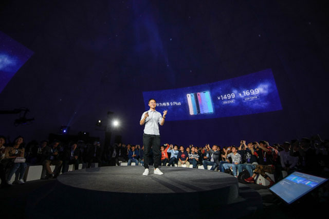 ʽ<a href=http://www.szzs360.com/qm/ target=_blank>Ļ</a><a href=http://www.szzs360.com/projector/ target=_blank>ͶӰ</a>